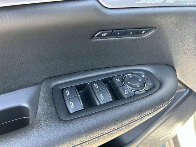 Used 2023 Cadillac XT6 Premium Luxury w/ Technology Package AWD/4WD image 28