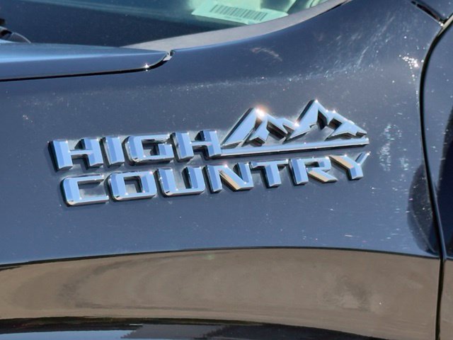 Used 2023 Chevrolet Silverado 1500 High Country w/ Technology Package AWD/4WD image 11