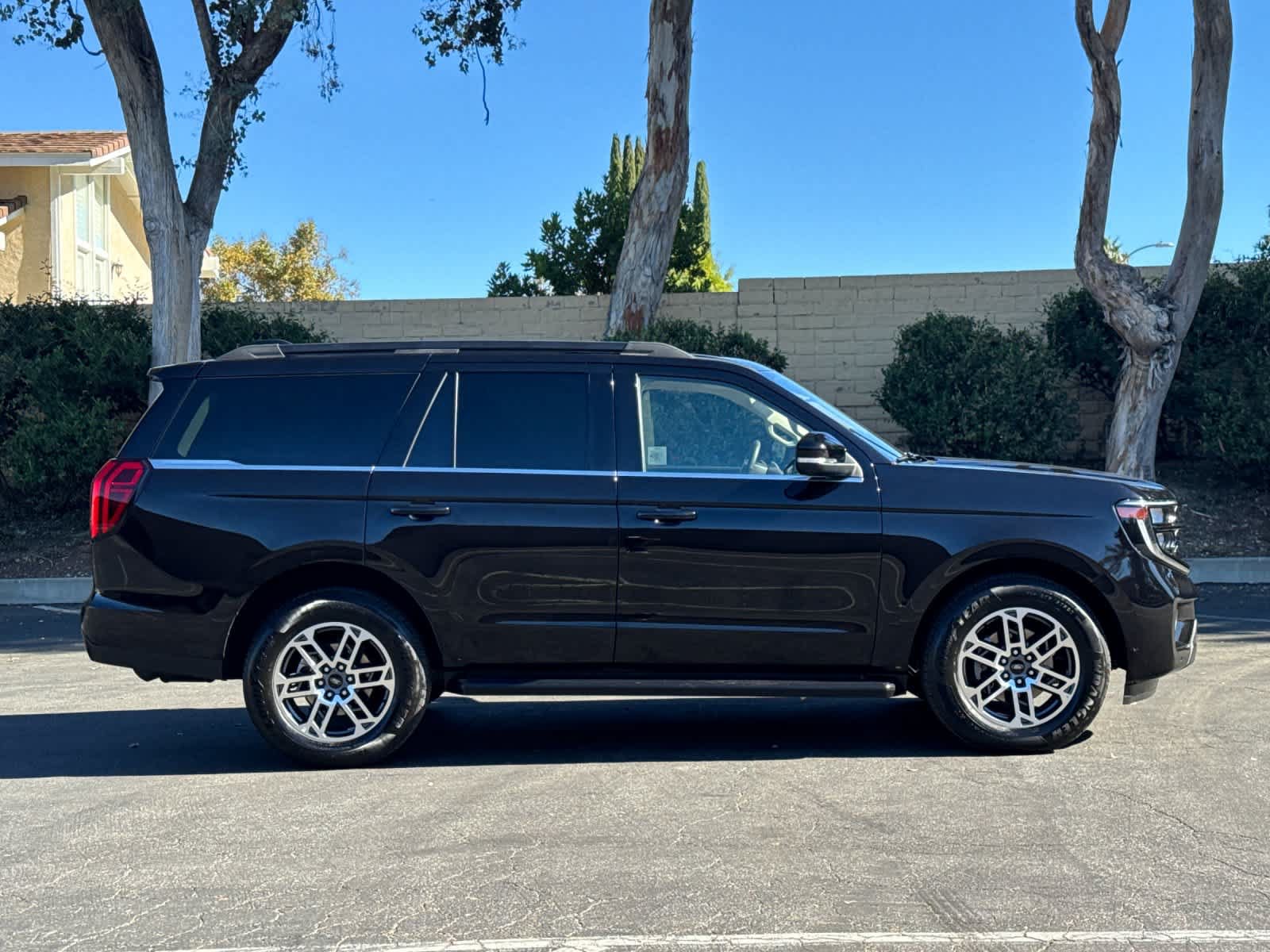 Certified 2025 Ford Expedition Active RWD image 8