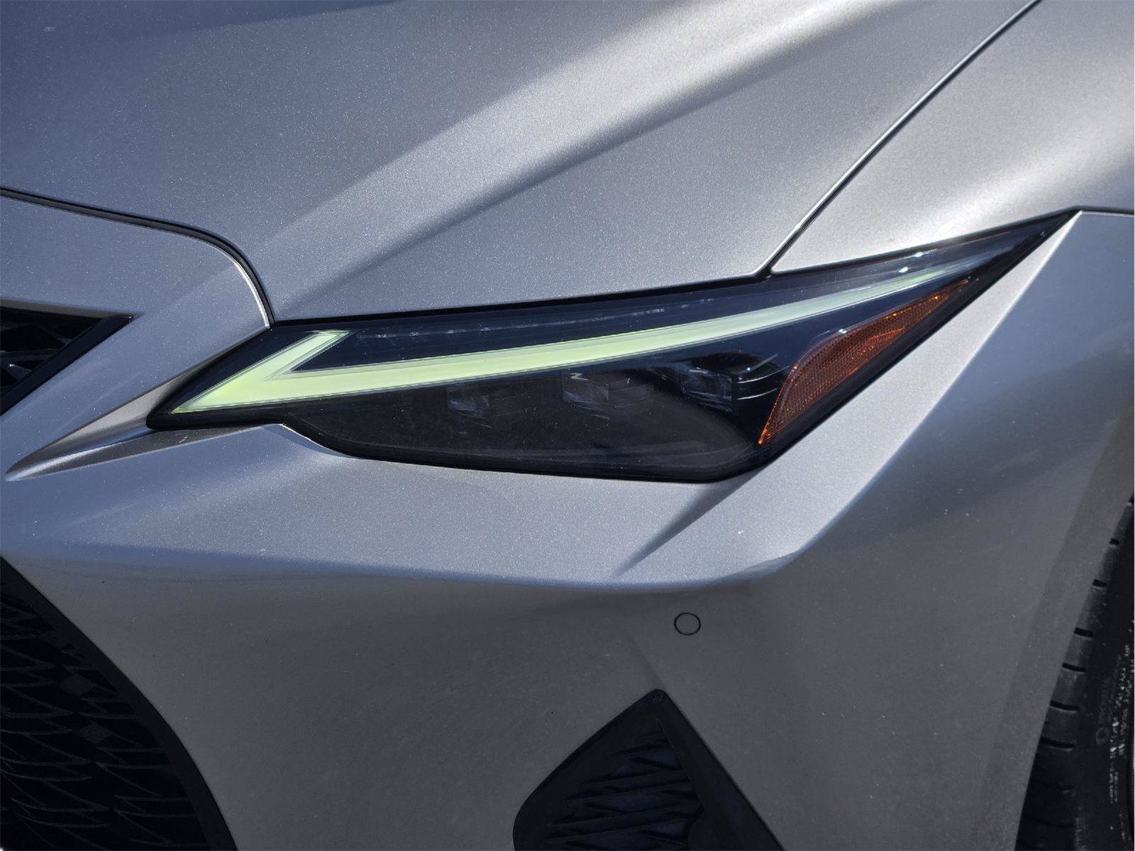 Used 2022 Lexus IS 350 F Sport w/ Dynamic Handling Package RWD image 10