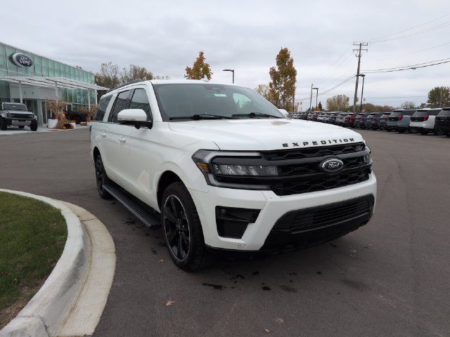 Certified 2023 Ford Expedition Max Limited AWD/4WD image 7