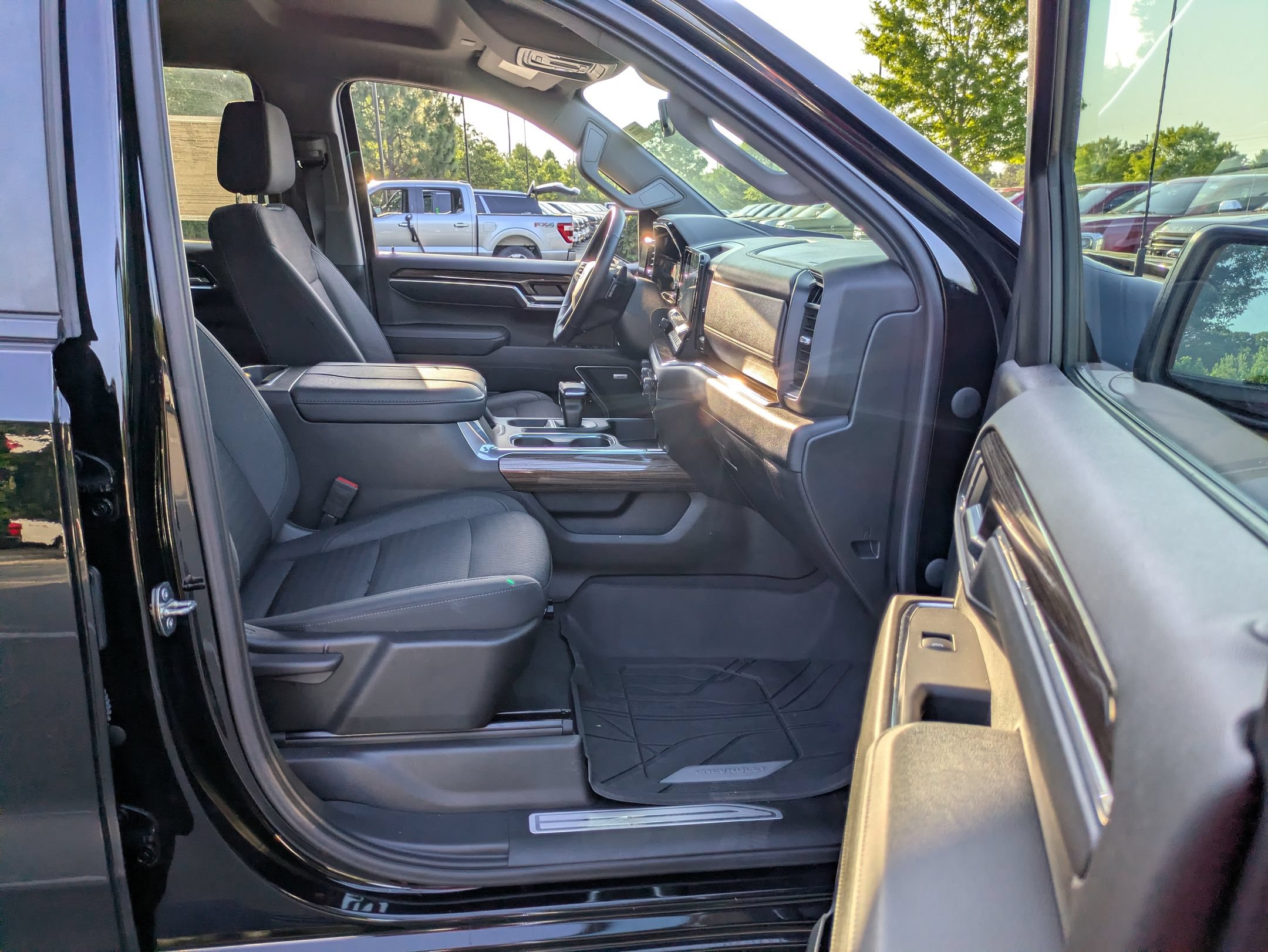 Used 2023 Chevrolet Silverado 1500 RST w/ Convenience Package II AWD/4WD image 42