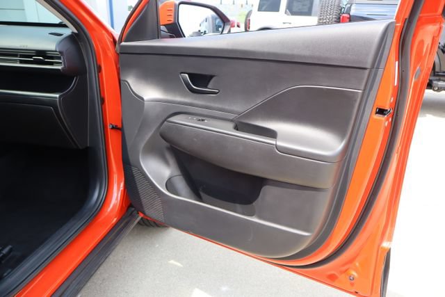 Used 2025 Hyundai Kona SEL FWD image 33