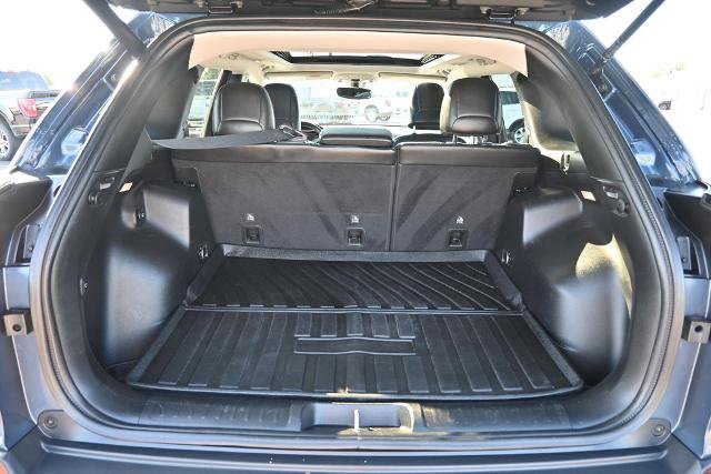 Used 2019 Jeep Cherokee Trailhawk w/ Comfort/Convenience Group AWD/4WD image 12