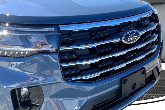 Certified 2026 Ford Explorer Active w/ Active Comfort Package AWD/4WD image 32