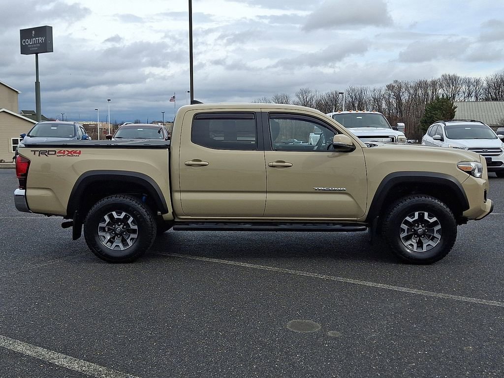 Used 2019 Toyota Tacoma TRD Off-Road image 5