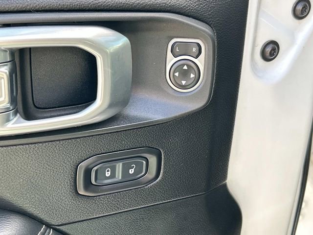 Used 2020 Jeep Gladiator Overland image 30