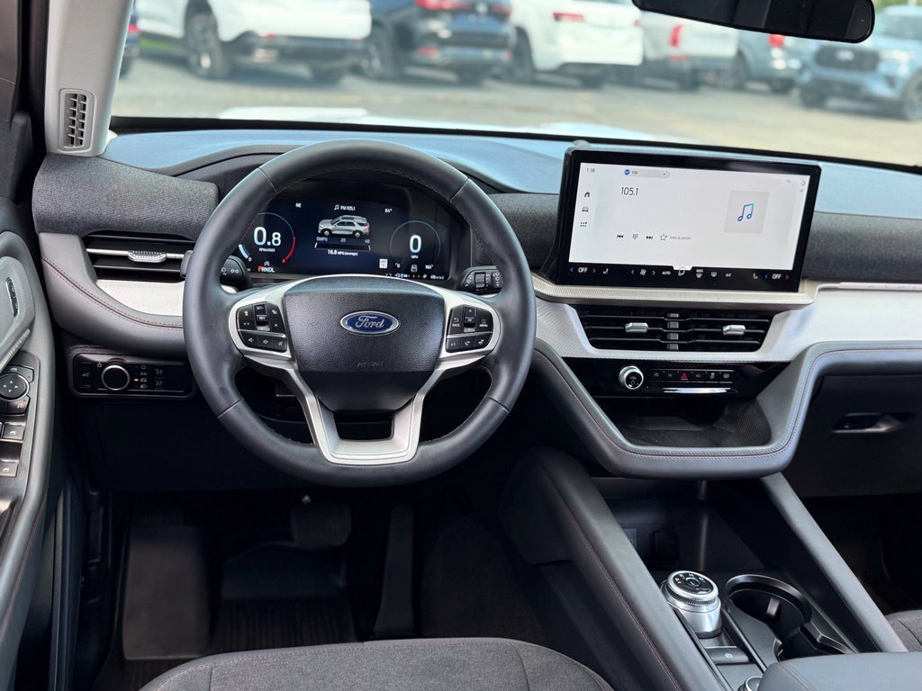 Certified 2026 Ford Explorer Active AWD/4WD image 6