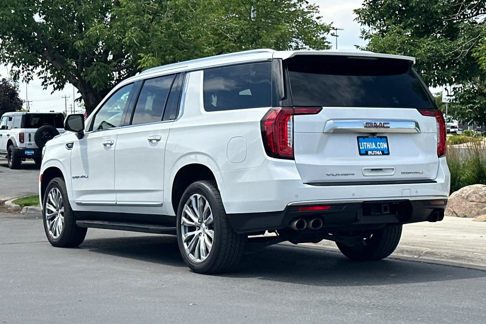 Used 2021 GMC Yukon XL Denali AWD/4WD image 6