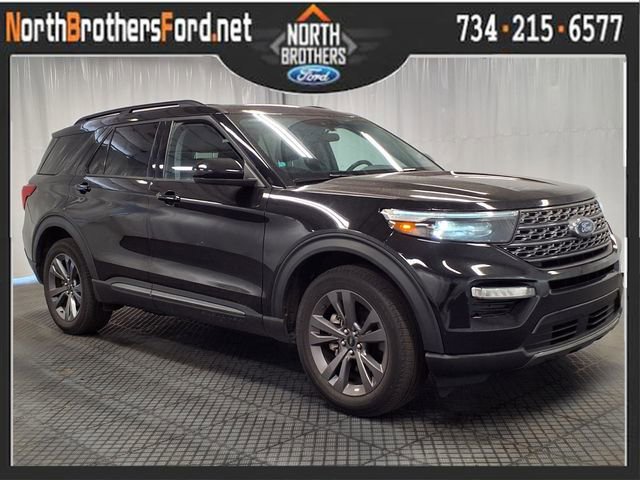 Certified 2023 Ford Explorer XLT w/ Equipment Group 202A