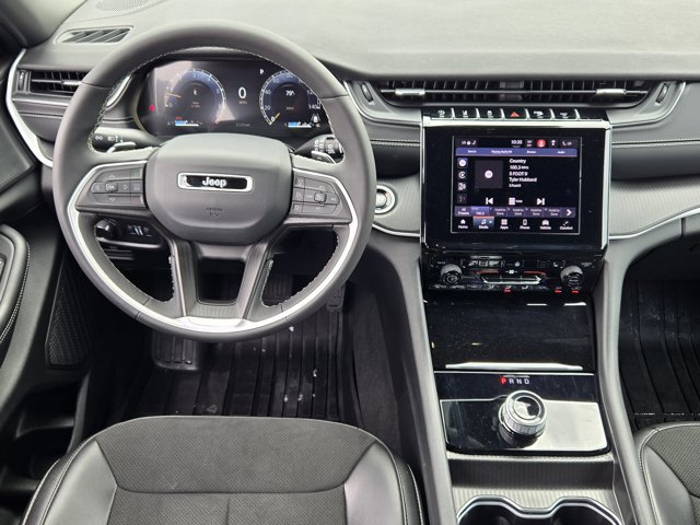 Used 2024 Jeep Grand Cherokee L Altitude image 25