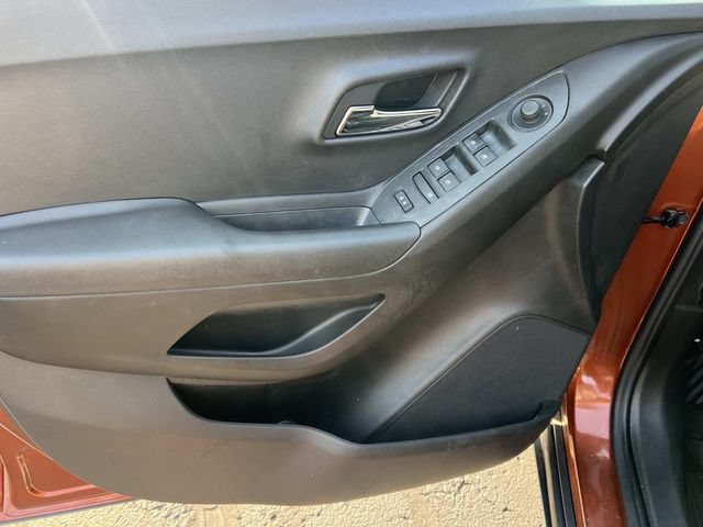 Used 2019 Chevrolet Trax LT FWD image 15