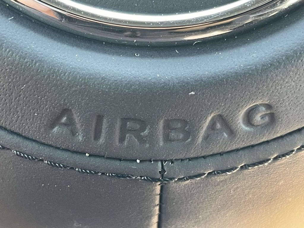 Used 2025 Mercedes-Benz GLS 450 4MATIC image 27