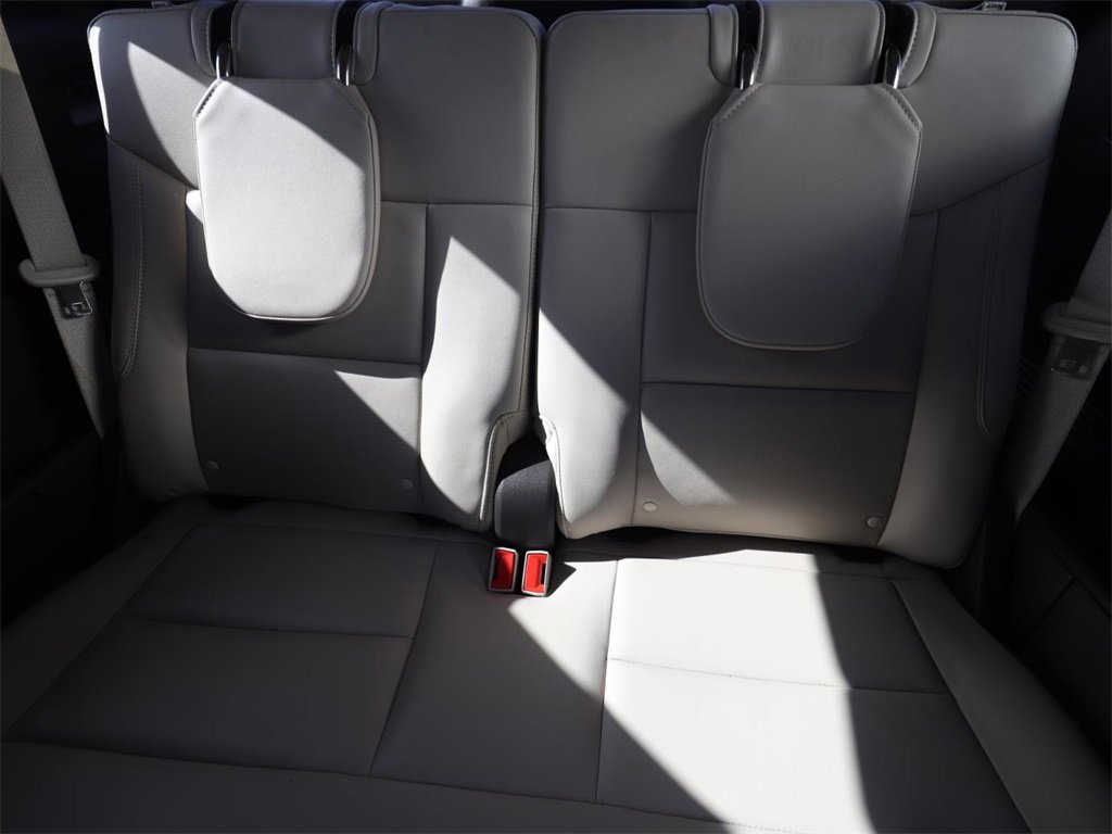 Certified 2022 Ford Explorer Platinum w/ Equipment Group 601A image 14