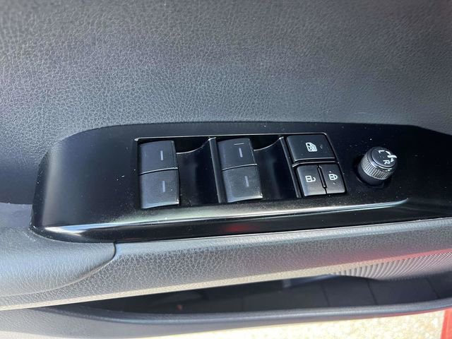 Used 2025 Toyota Camry SE FWD image 11