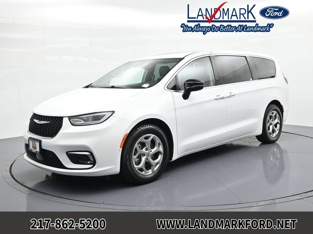 Used 2024 Chrysler Pacifica Limited
