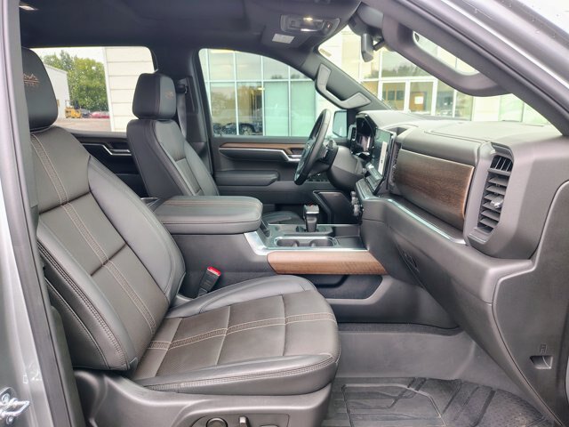 Used 2026 Chevrolet Silverado 1500 High Country AWD/4WD image 15