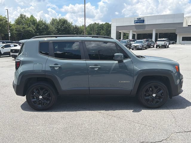 Used 2018 Jeep Renegade Latitude FWD image 9