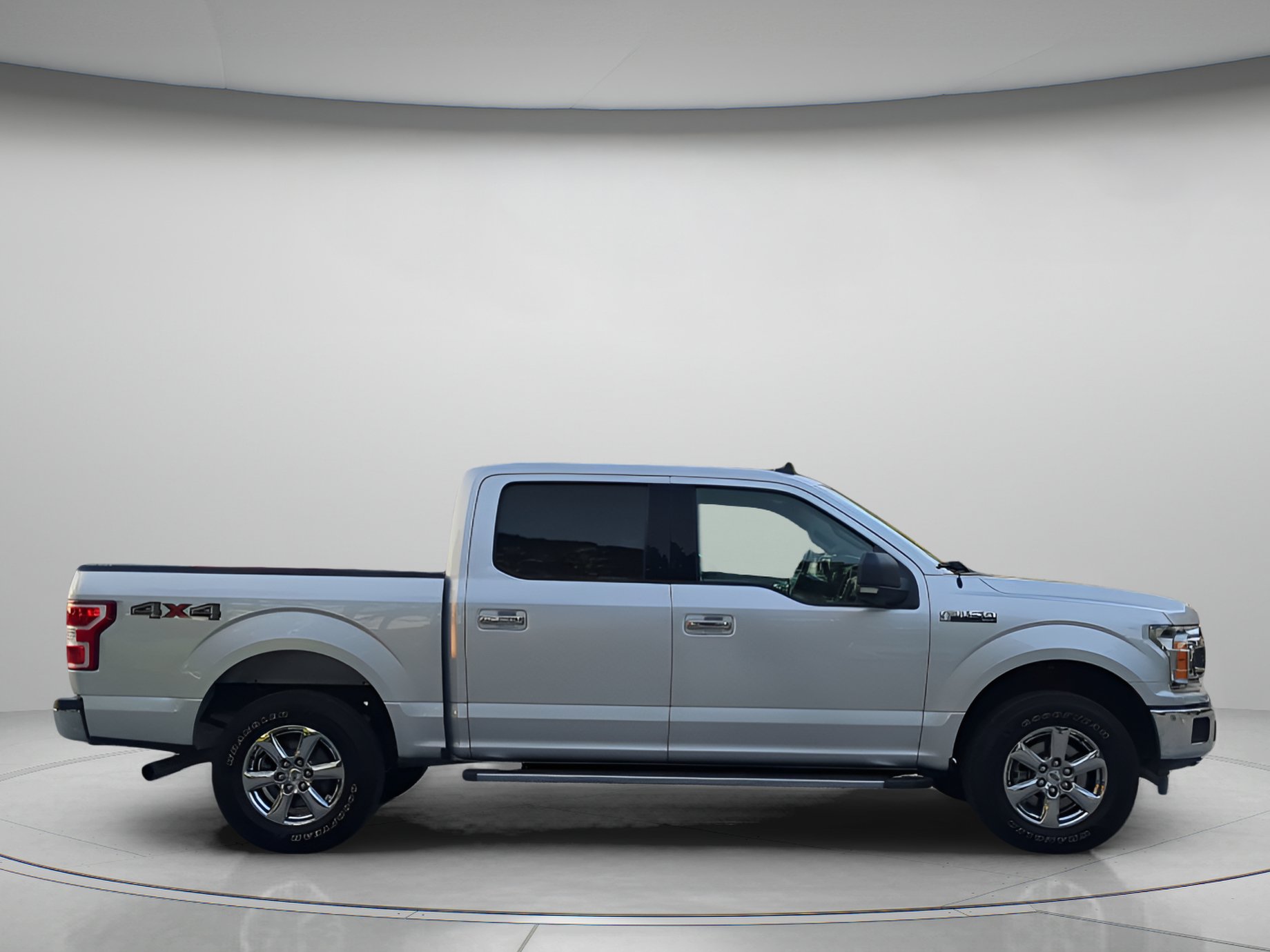 Certified 2019 Ford F150 XLT w/ Equipment Group 302A Luxury AWD/4WD image 39