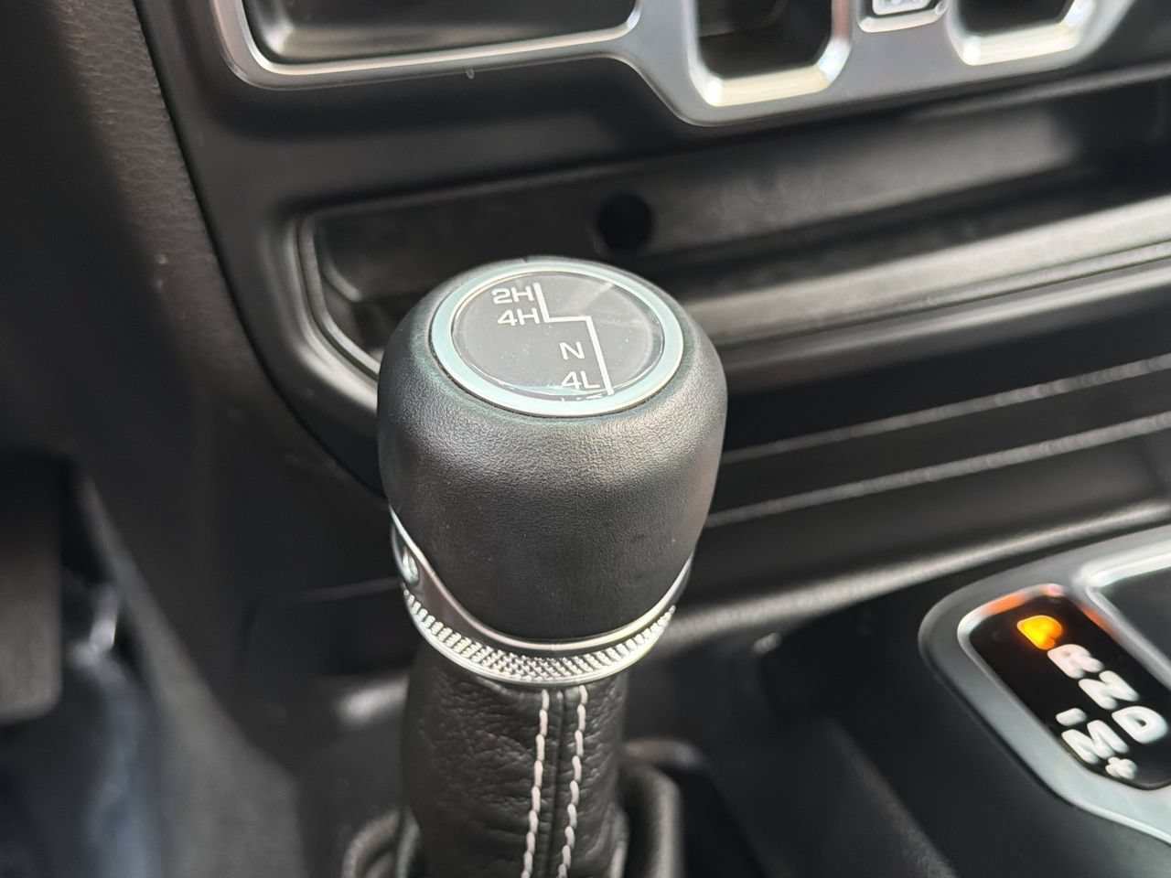 Used 2022 Jeep Wrangler Unlimited Sahara w/ LED Lighting Group AWD/4WD image 24
