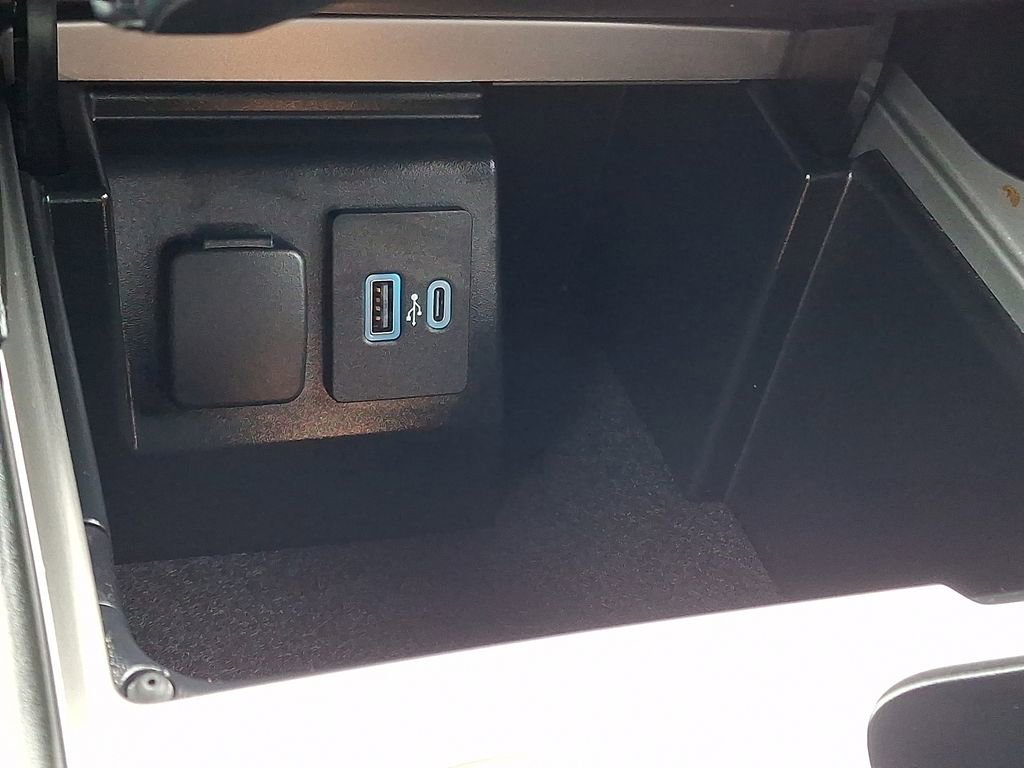 Certified 2022 Ford Explorer XLT image 24