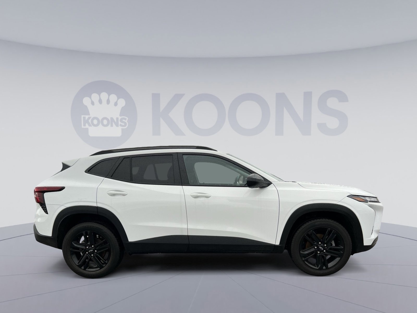 Used 2025 Chevrolet Trax ACTIV image 2