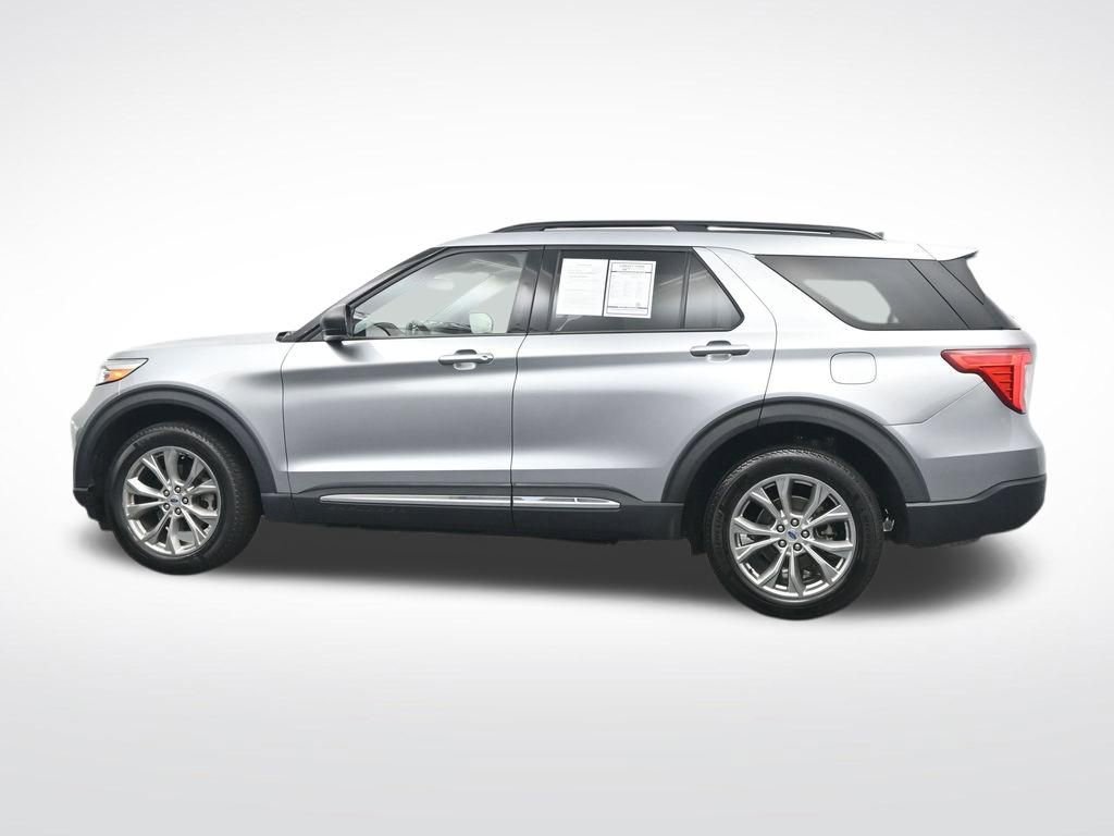 Certified 2023 Ford Explorer XLT w/ Equipment Group 202A image 10