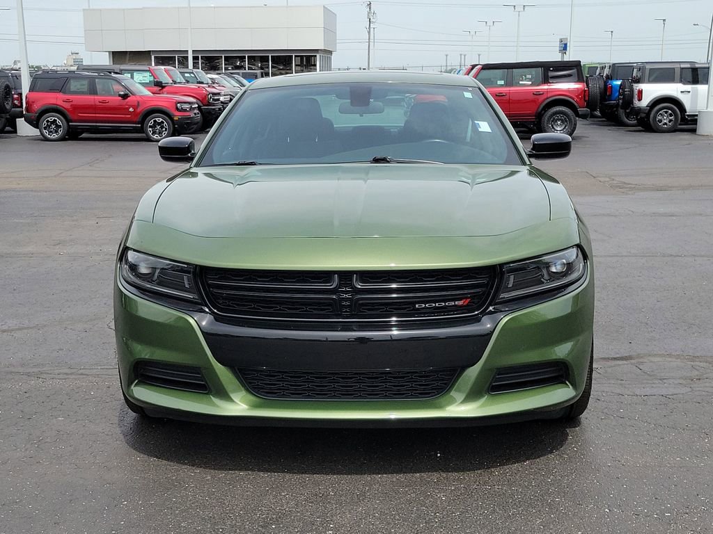 Used 2023 Dodge Charger SXT w/ Blacktop Package RWD image 2