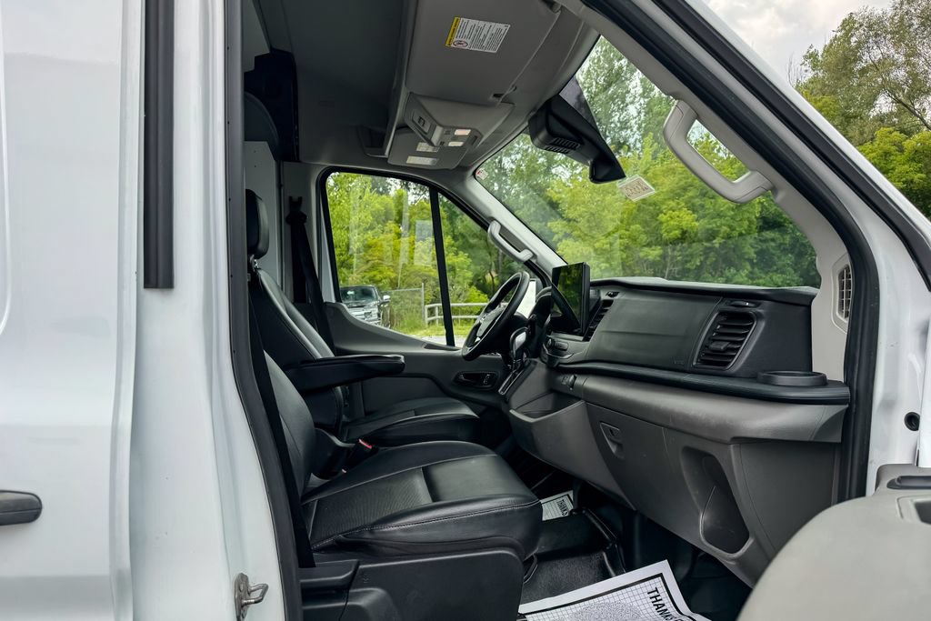 Certified 2023 Ford Transit 250 Medium Roof RWD image 10