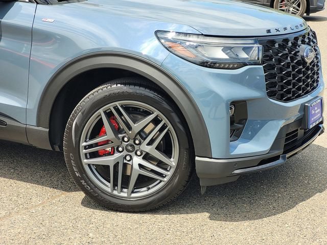 Certified 2025 Ford Explorer ST-Line w/ Premium Package RWD image 6