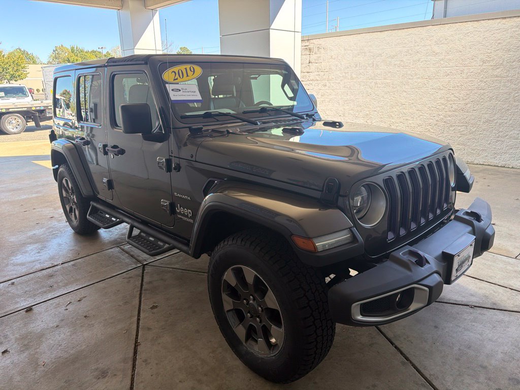 Used 2019 Jeep Wrangler Unlimited Sahara AWD/4WD image 2