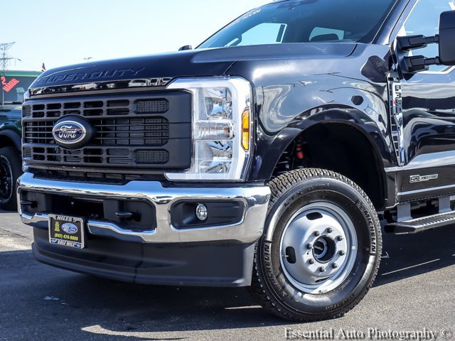 Certified 2026 Ford F350 XL AWD/4WD image 2