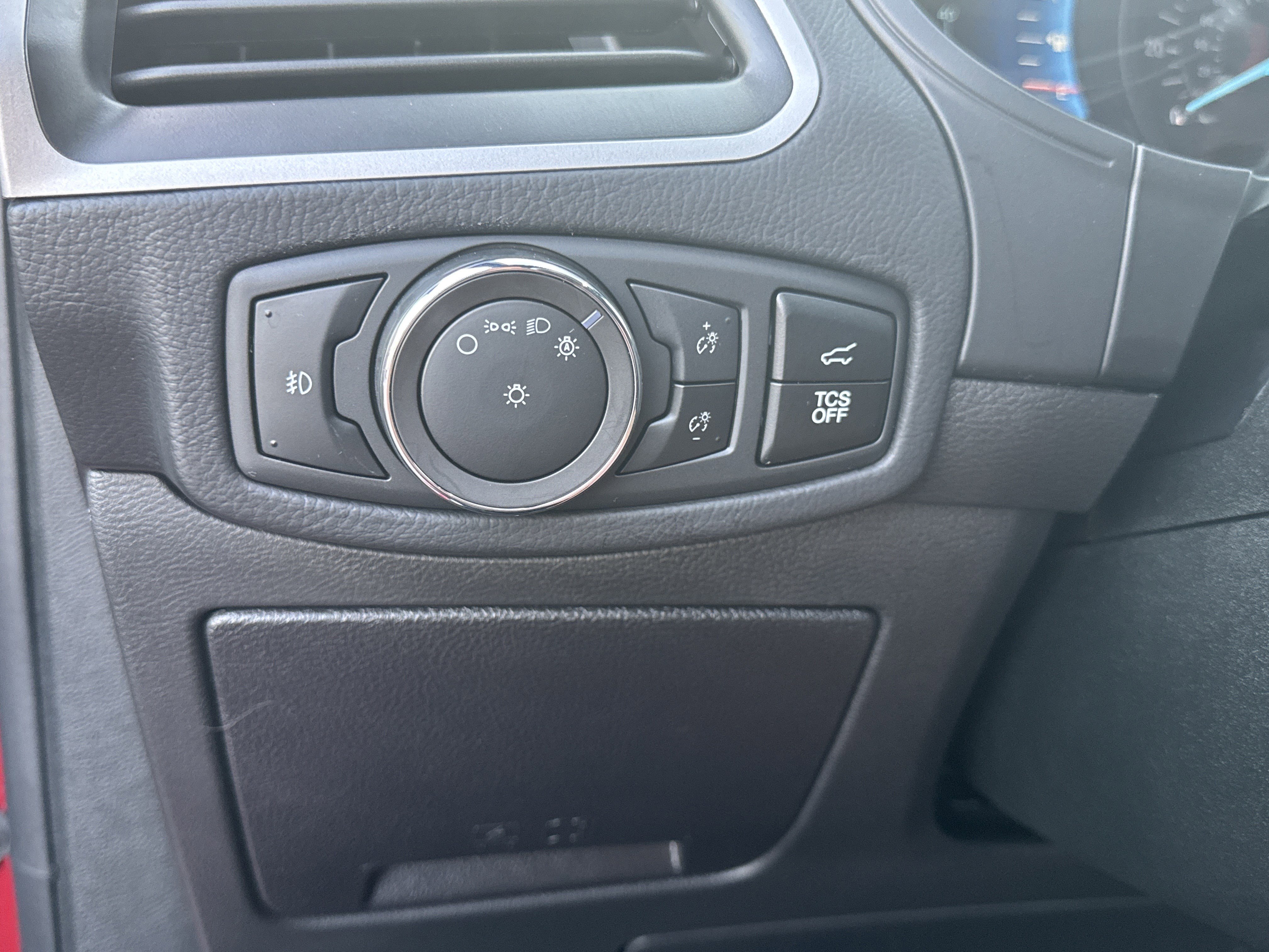 Certified 2024 Ford Edge ST-Line image 36