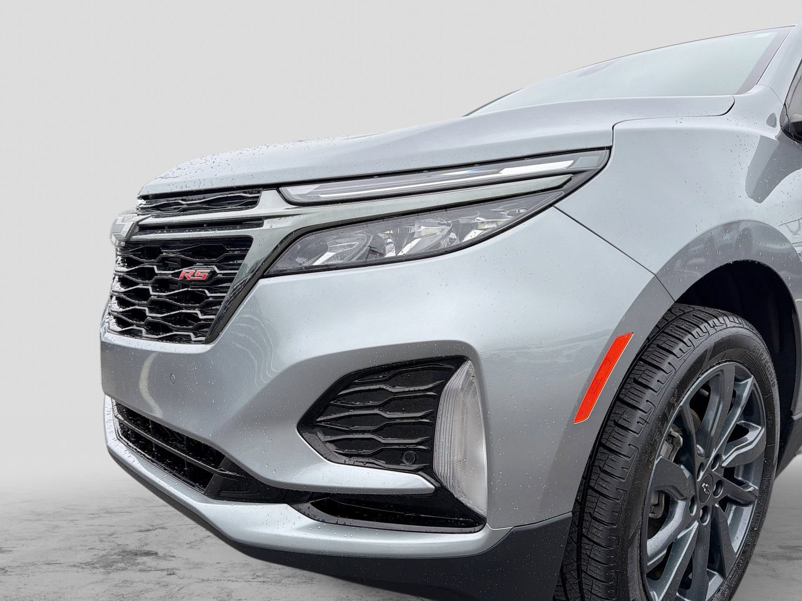 Used 2023 Chevrolet Equinox RS w/ LPO, Floor Liner Package AWD/4WD image 14