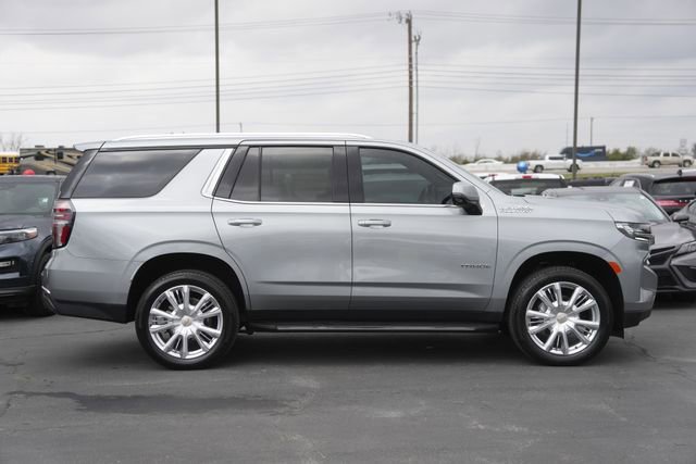 Used 2024 Chevrolet Tahoe High Country image 2