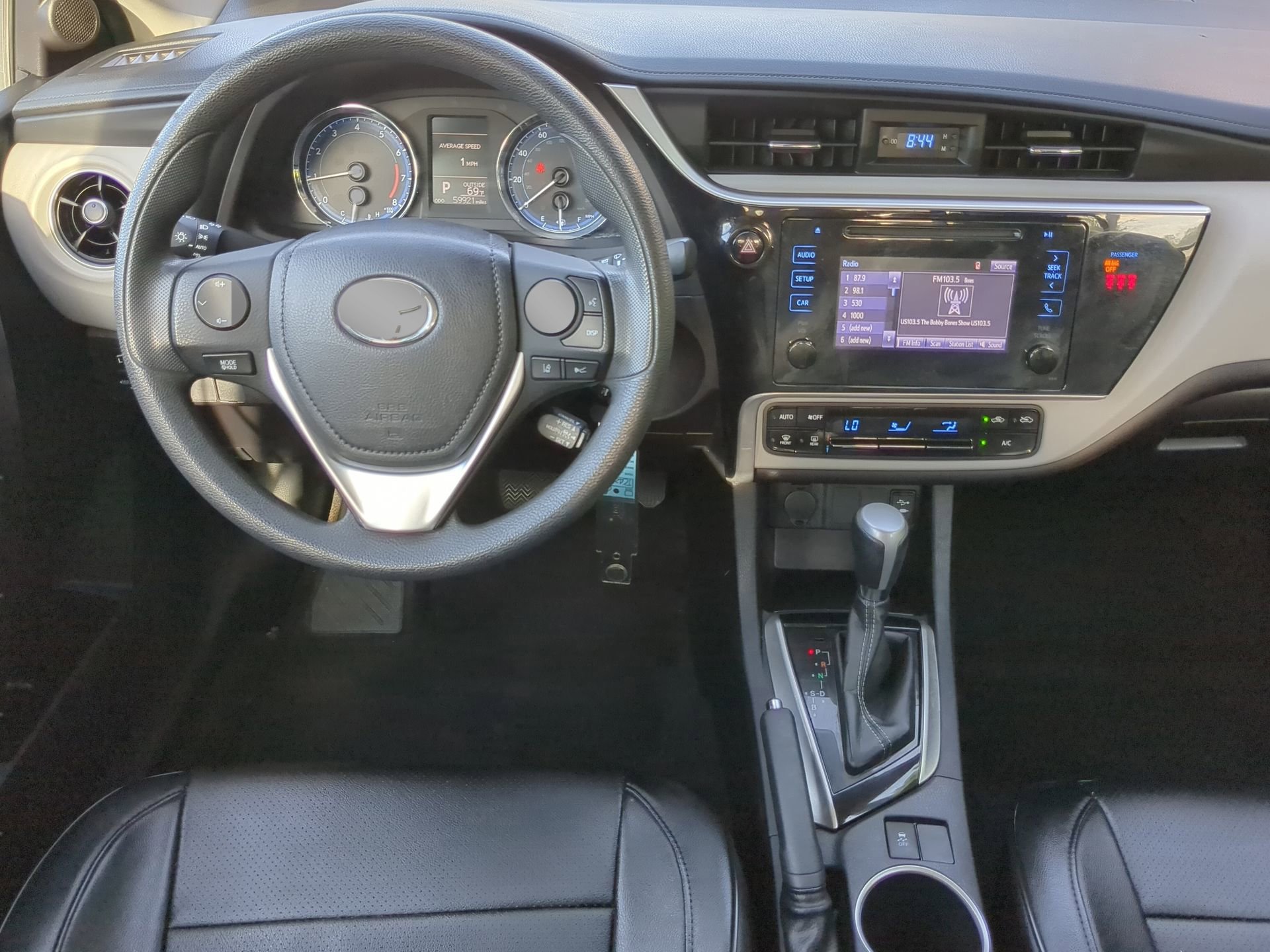 Used 2018 Toyota Corolla LE image 49