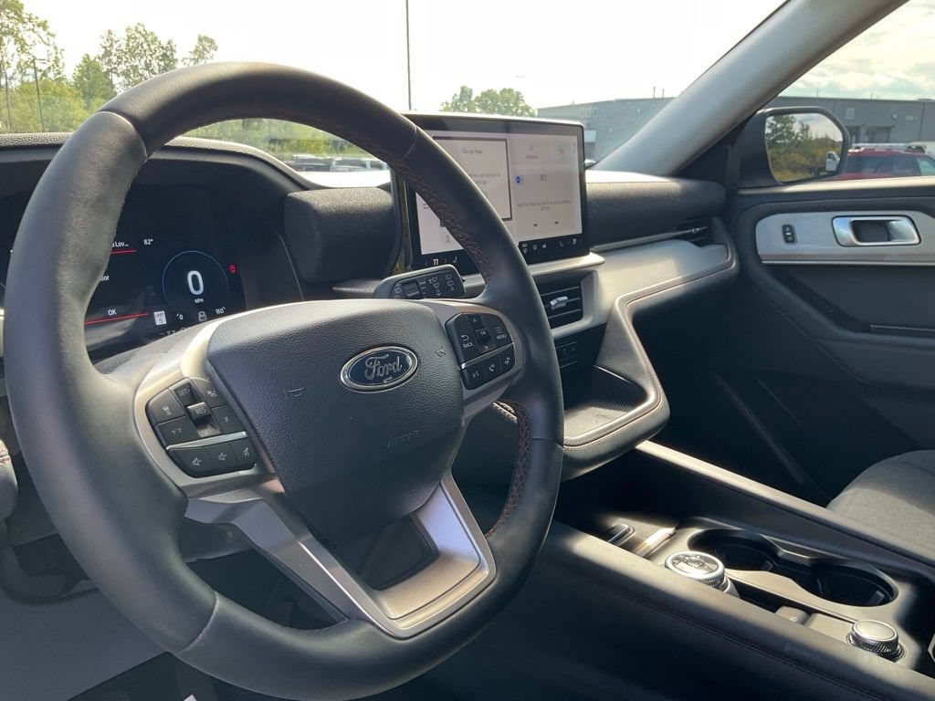 Certified 2025 Ford Explorer Active AWD/4WD image 15
