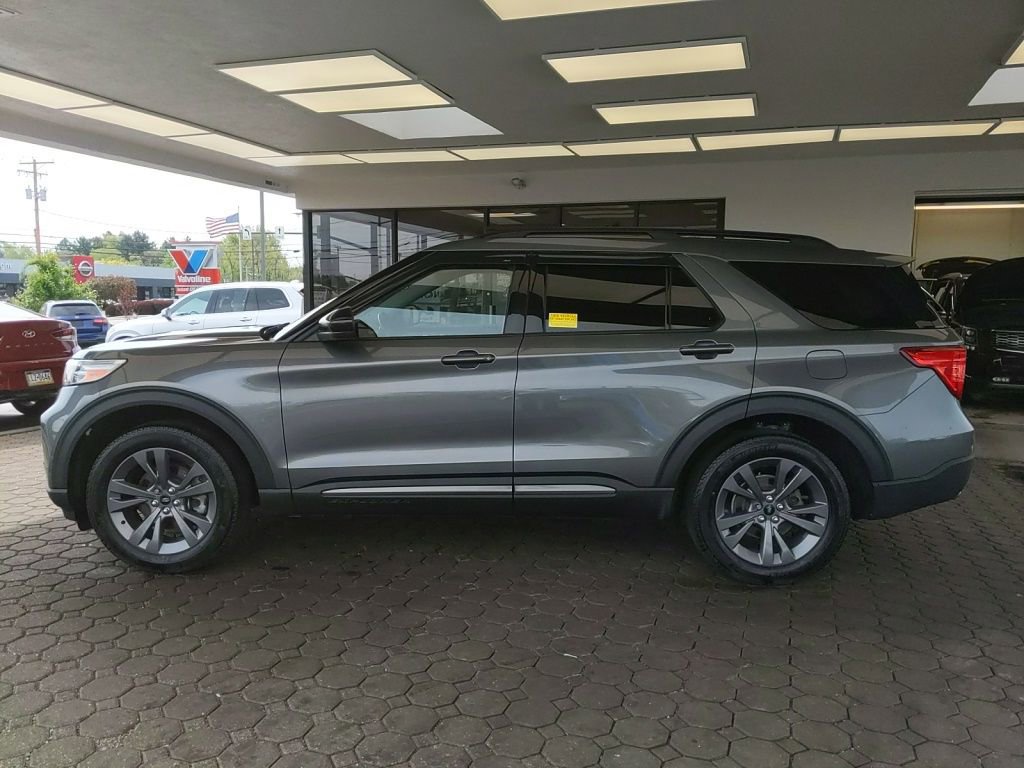 Certified 2023 Ford Explorer XLT w/ Equipment Group 202A AWD/4WD image 11