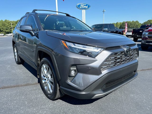 Used 2024 Toyota RAV4 Limited FWD image 27
