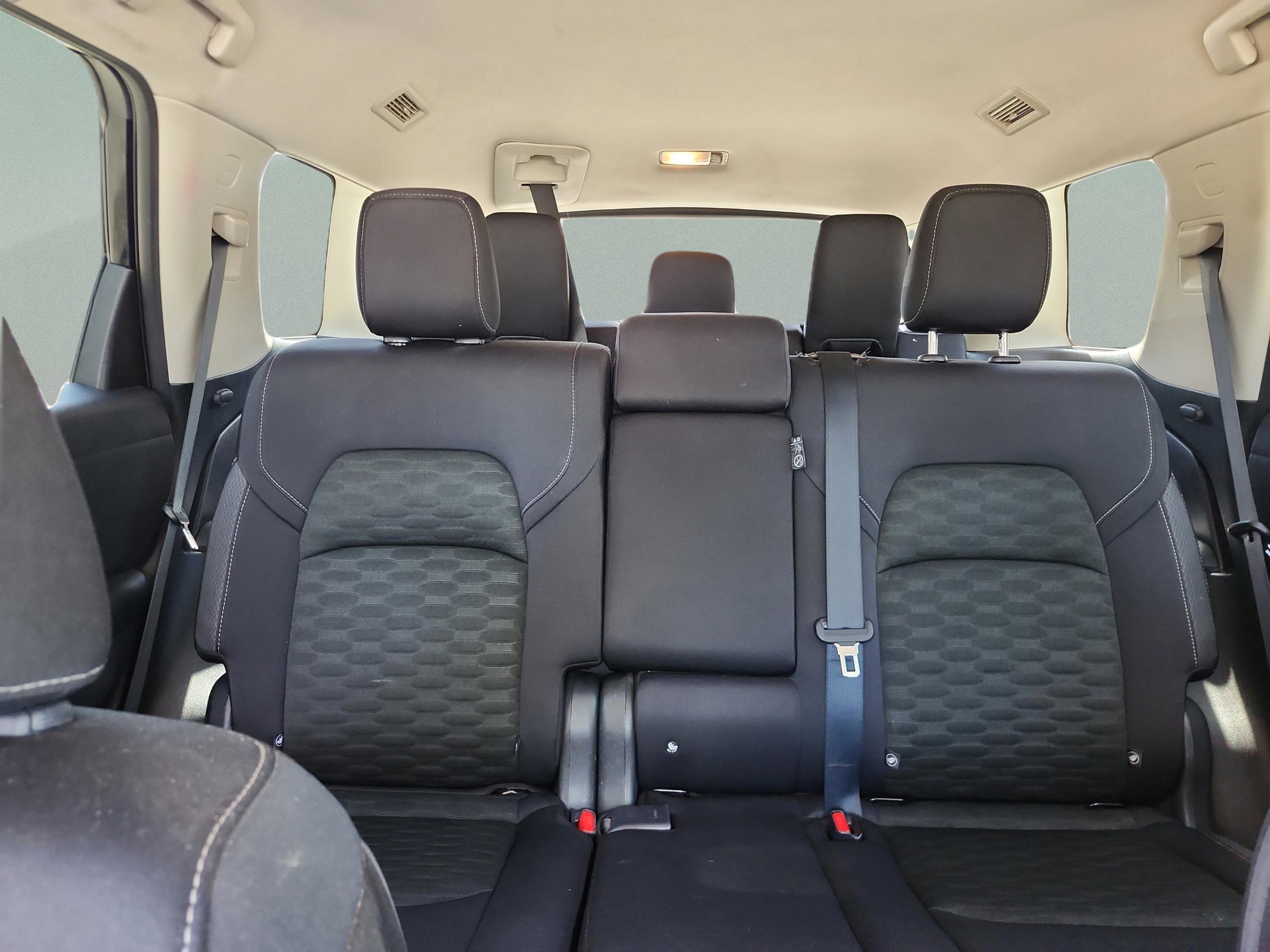 Used 2023 Nissan Pathfinder SV image 20