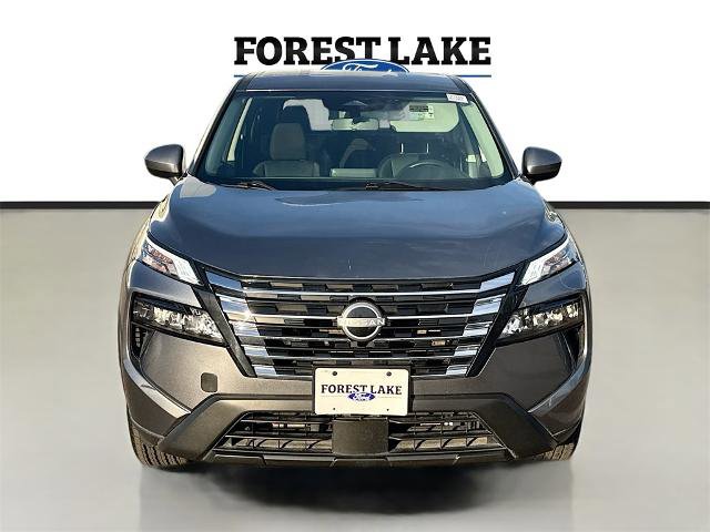 Used 2024 Nissan Rogue SV image 2