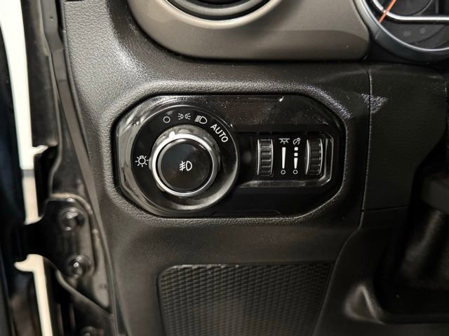 Used 2021 Jeep Wrangler Sport AWD/4WD image 15