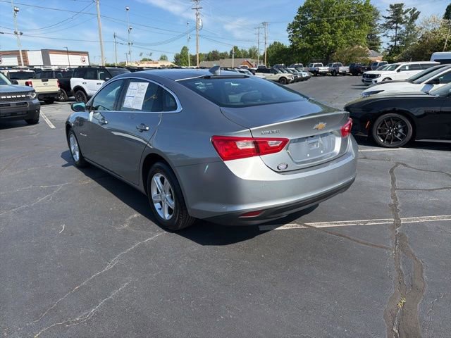 Used 2024 Chevrolet Malibu LT image 3