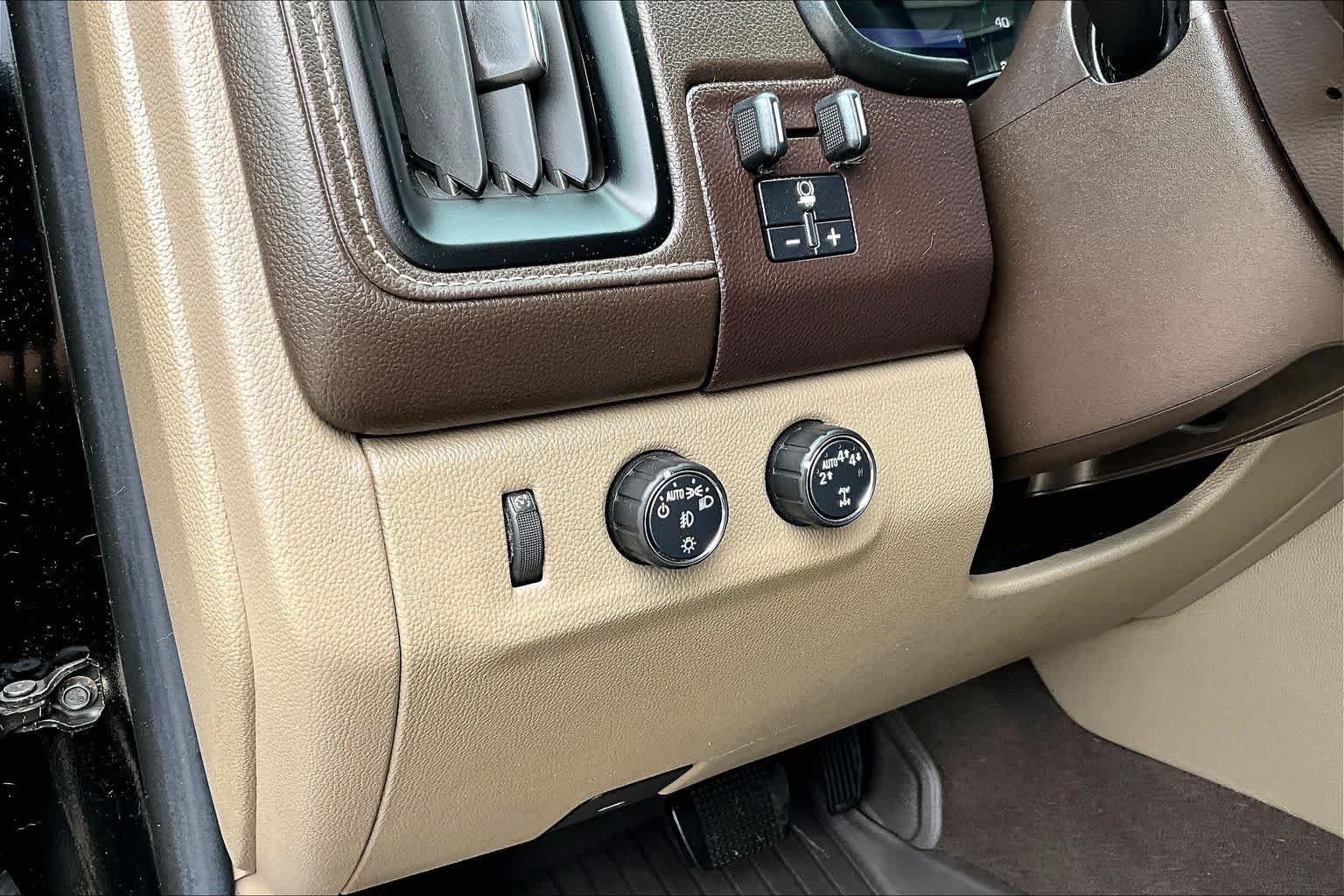 Used 2020 GMC Canyon SLT w/ Driver Alert Package AWD/4WD image 35
