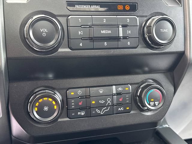 Certified 2022 Ford F250 XLT w/ XLT Premium Package AWD/4WD image 21