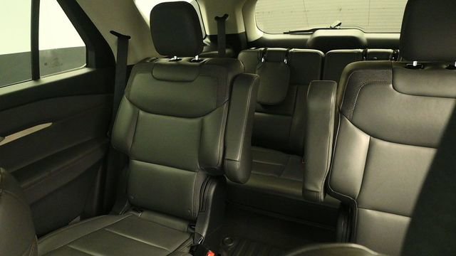 Certified 2025 Ford Explorer Active w/ Active Comfort Package AWD/4WD image 22