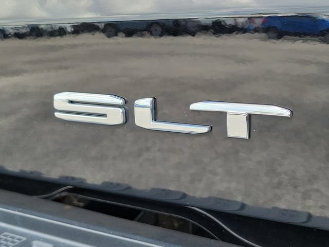 Used 2025 GMC Sierra 1500 SLT AWD/4WD image 8