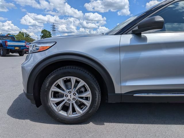Certified 2023 Ford Explorer XLT w/ Equipment Group 202A AWD/4WD image 23