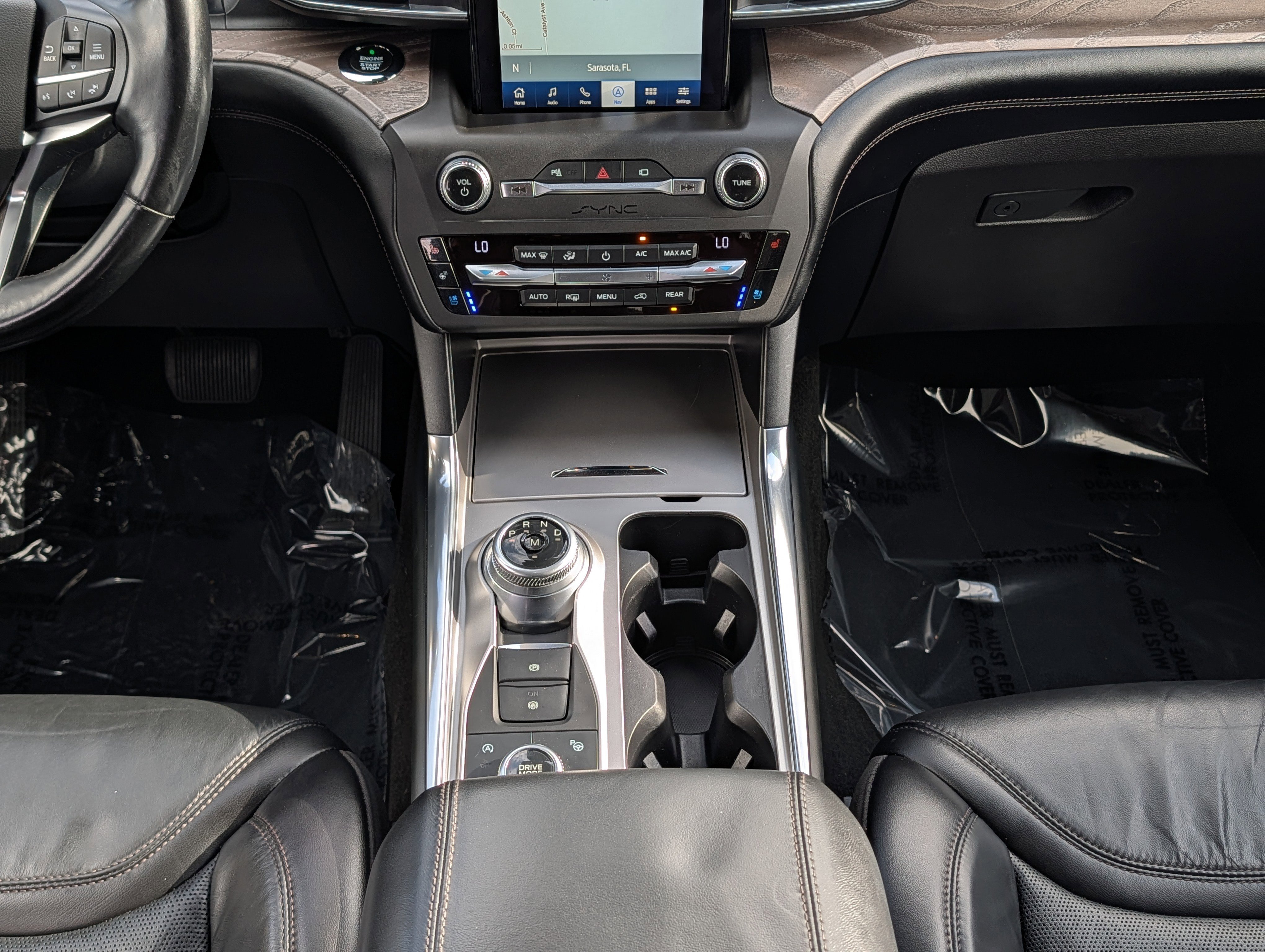 Certified 2020 Ford Explorer Platinum w/ Premium Technology Package AWD/4WD image 20