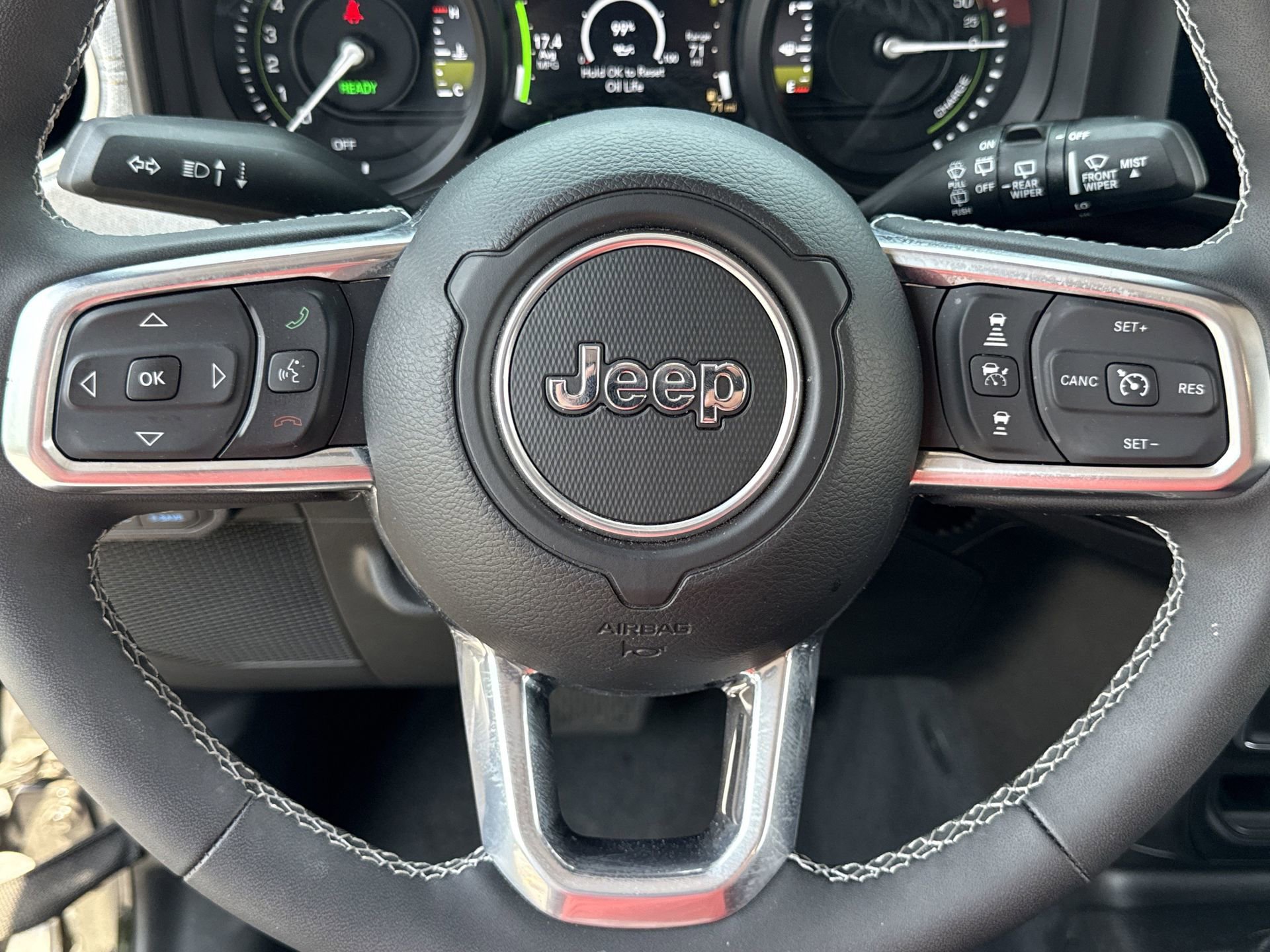 Used 2025 Jeep Wrangler Unlimited Sahara w/ Safety Group image 10